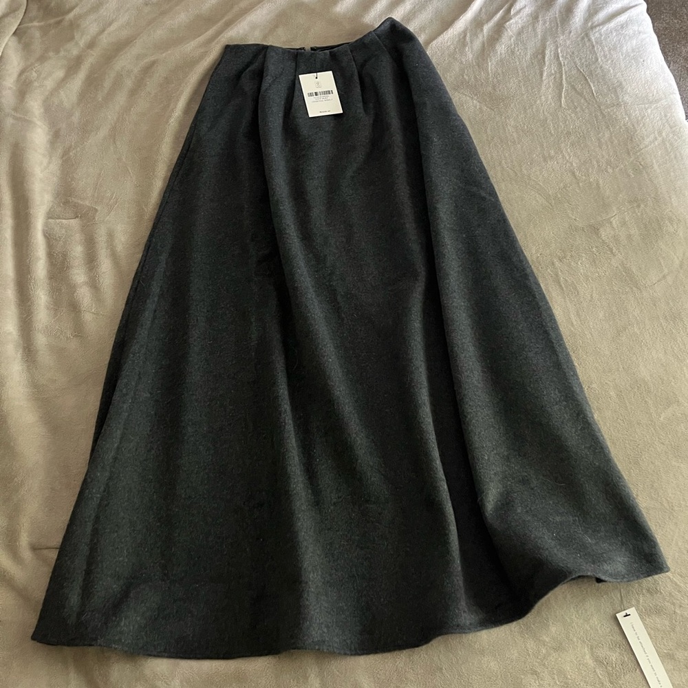 Reformation Lucy skirt charcoal wool size 2 NWT